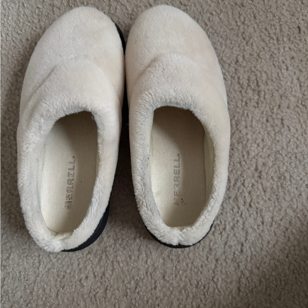 Merrell Cream Fuzzy Slippers